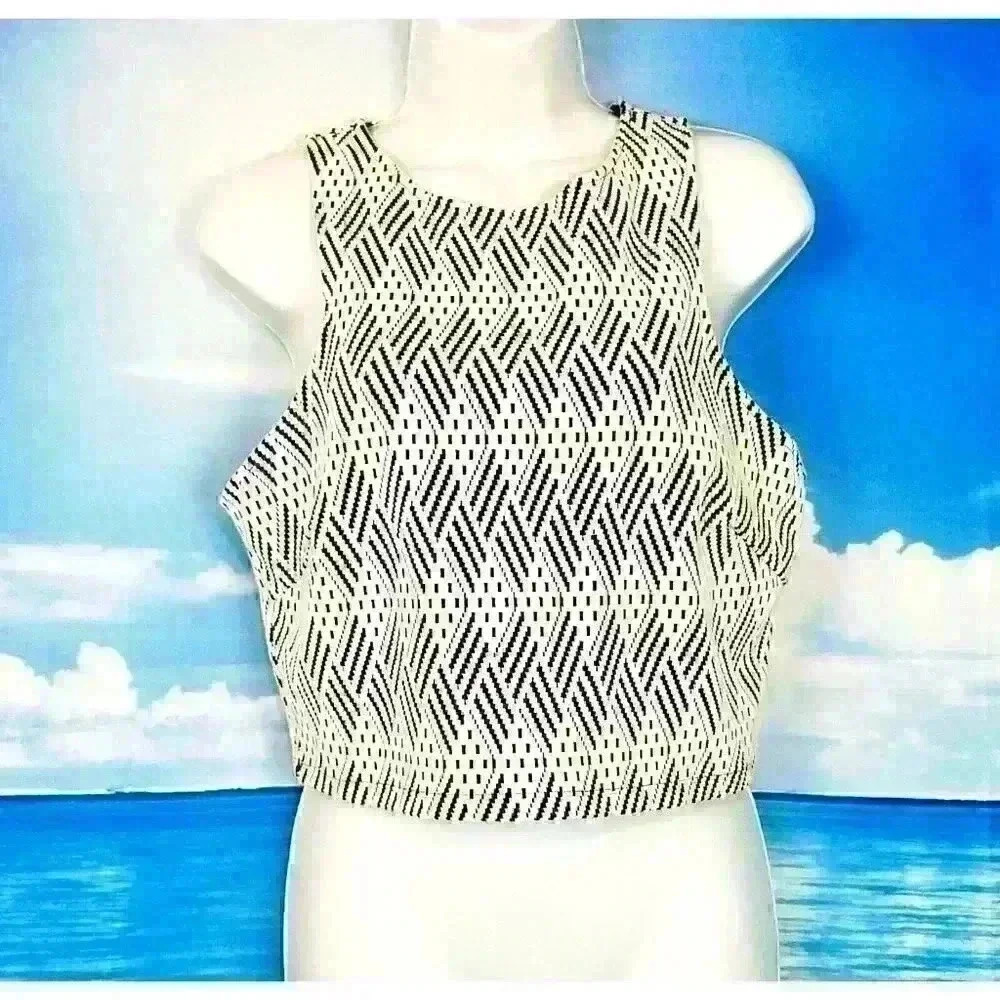 FOREVER 21 PLUS Womans WHITE & BLACK Crop Top Textured Shirt STRETCH size XL